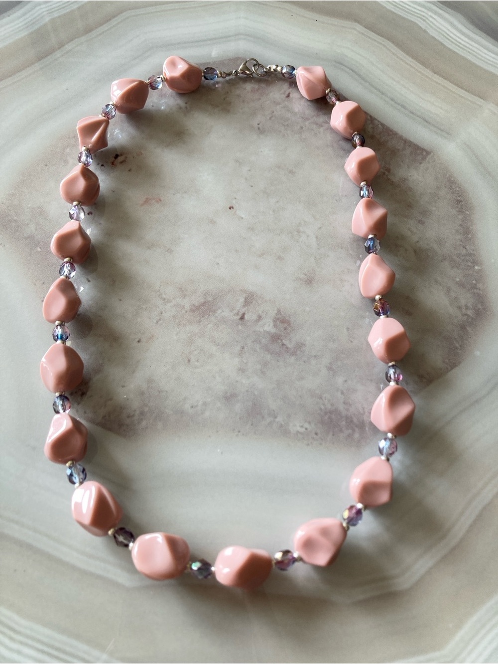 ✨Retro 80s Inspired Beaded Necklace with a classic twist - Picture 3 of 5